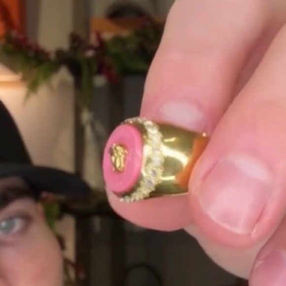 Authentic Versace 5.5 ring gold plated Medusa head - Picture 2 of 2